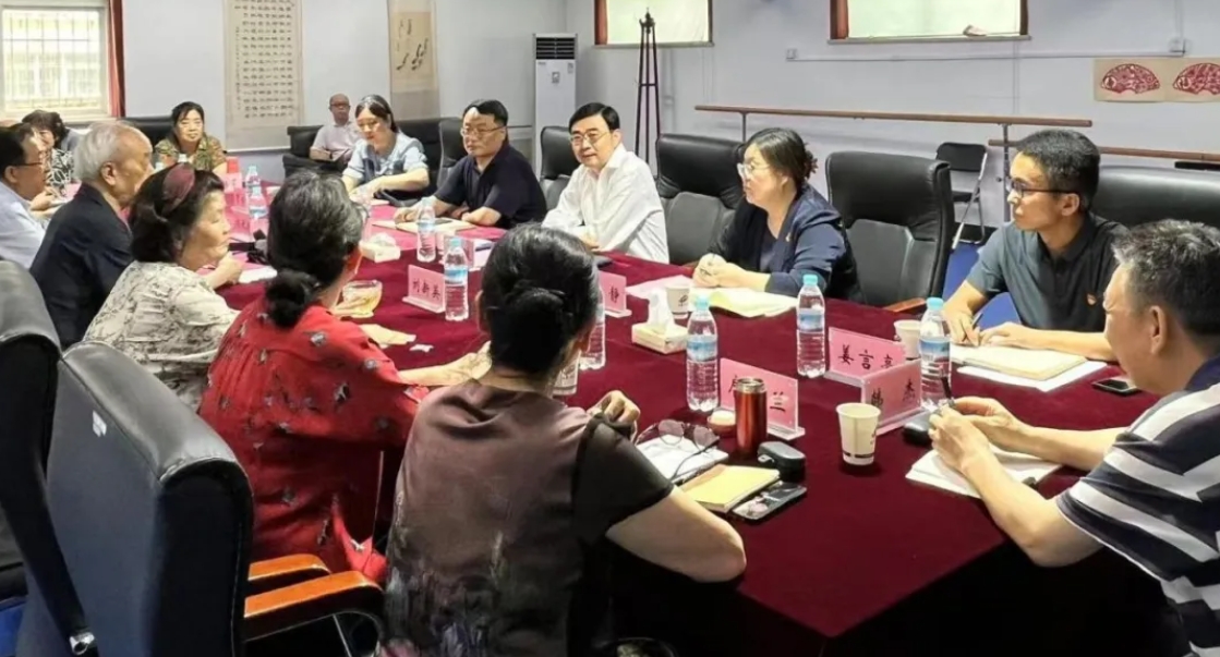 薪火相傳話初心 凝心聚力謀新篇——慶“七一”老干部座談會(huì)